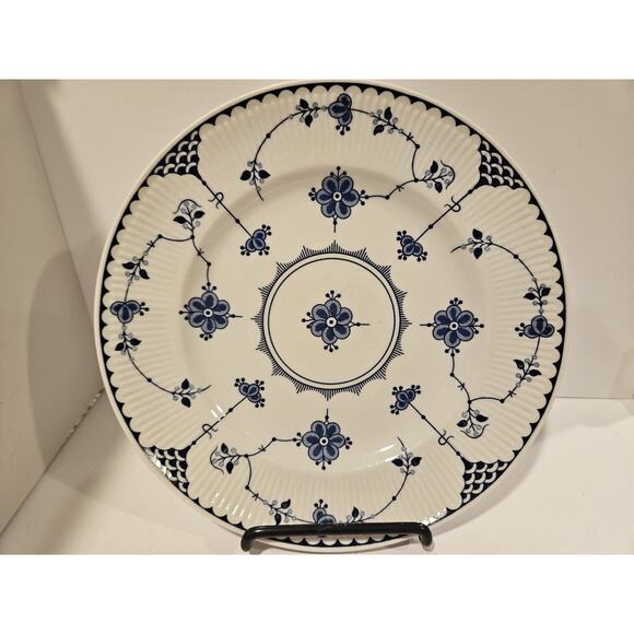 Johnson Bros Denmark Blue 8 7/8" Luncheon Plates - Set/2 - Picture 2 of 10